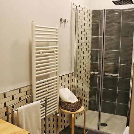 Bed and Breakfast Le 4*