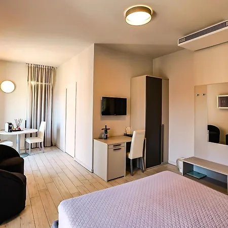 Bed and Breakfast Le 4*