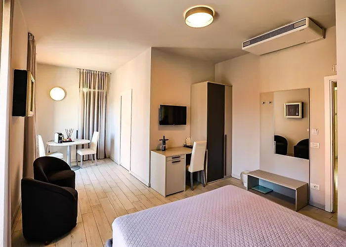 住宿加早餐酒店 Le 4*